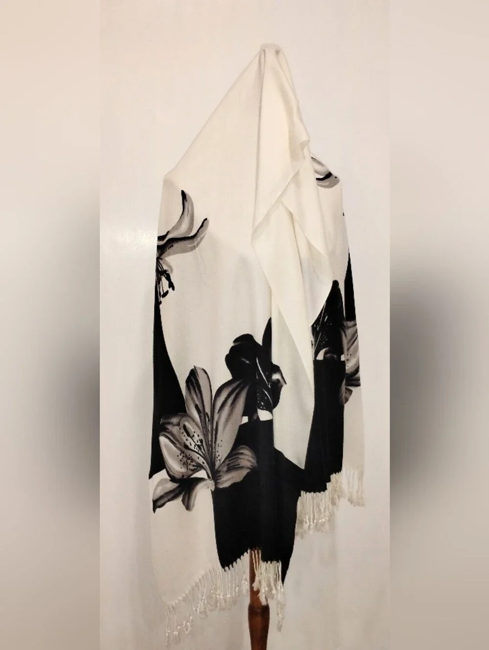 FRINGED DAY LILY WRAP